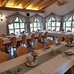 Landgasthof Hirsch 3*