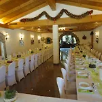 Landgasthof Hirsch Hotel 3*