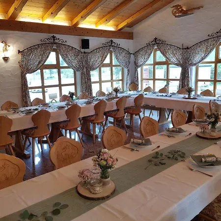 Landgasthof Hirsch 3*