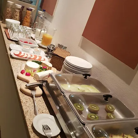 מלון Landgasthof Hirsch 3*