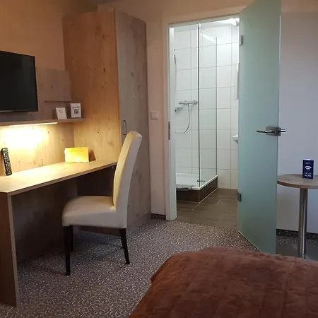 מלון Landgasthof Hirsch Marktlustenau