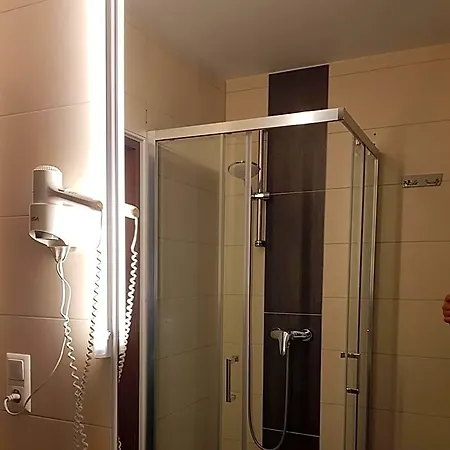 Landgasthof Hirsch Hotel 3*