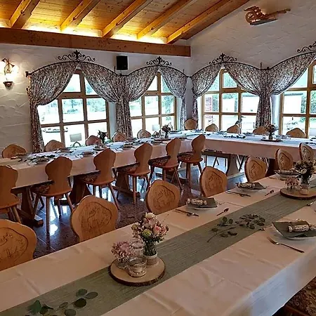 Landgasthof Hirsch Hotel