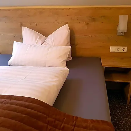 Landgasthof Hirsch Hotel 3*