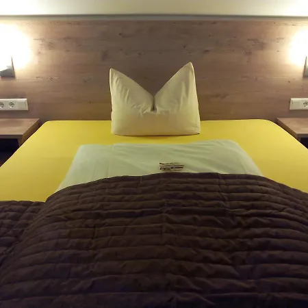 Landgasthof Hirsch ホテル