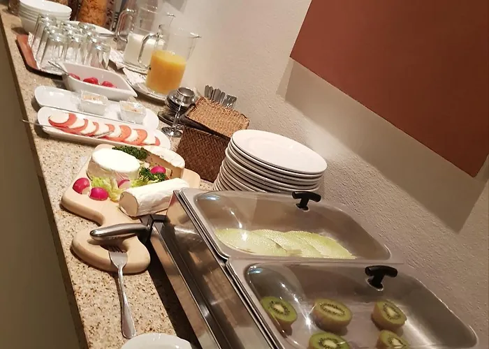 מלון Landgasthof Hirsch 3*